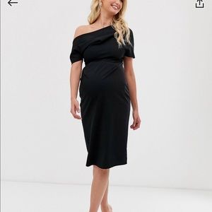 Elegant maternity dress